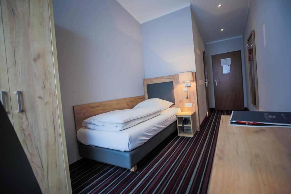 Hotel Suederelbe Хамбург Екстериор снимка